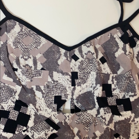 French Connection Cami top 🦈 - Picture 4 of 6